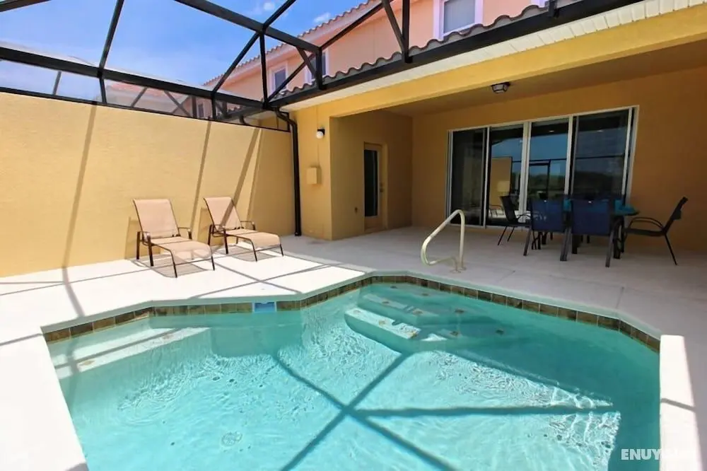 Townhome with Pool at Solterra - Oda