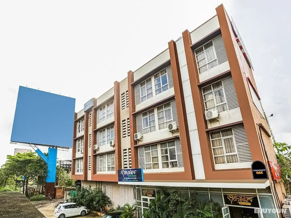 Townhouse OAK Hotel Mahadev Residency - Dış Mekan