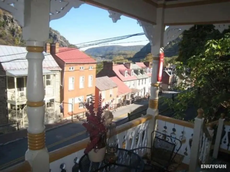 Town's Inn - Öne Çıkan Resim