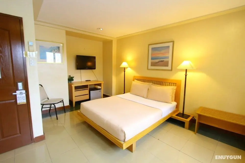 Trace Suites - Öne Çıkan Resim