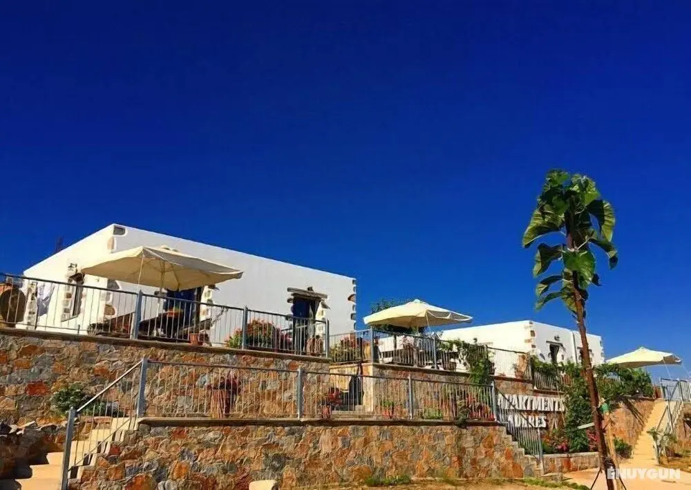 Traditional Apartments Madares - Dış Mekan