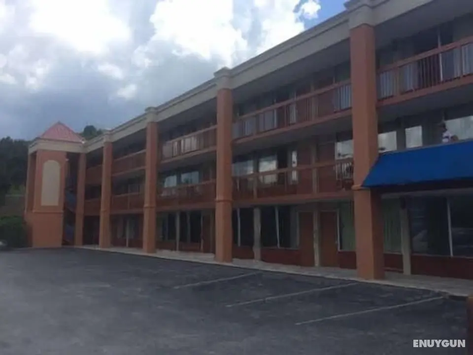 Travelodge by Wyndham Harriman - Öne Çıkan Resim