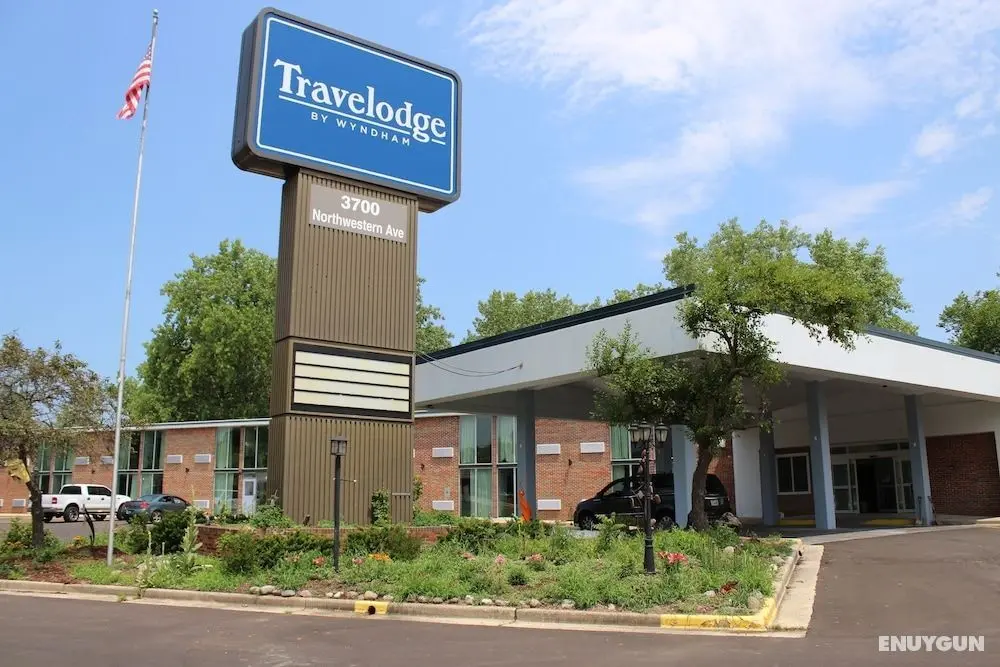 Travelodge by Wyndham Water’s Edge Hotel - Racine - Öne Çıkan Resim