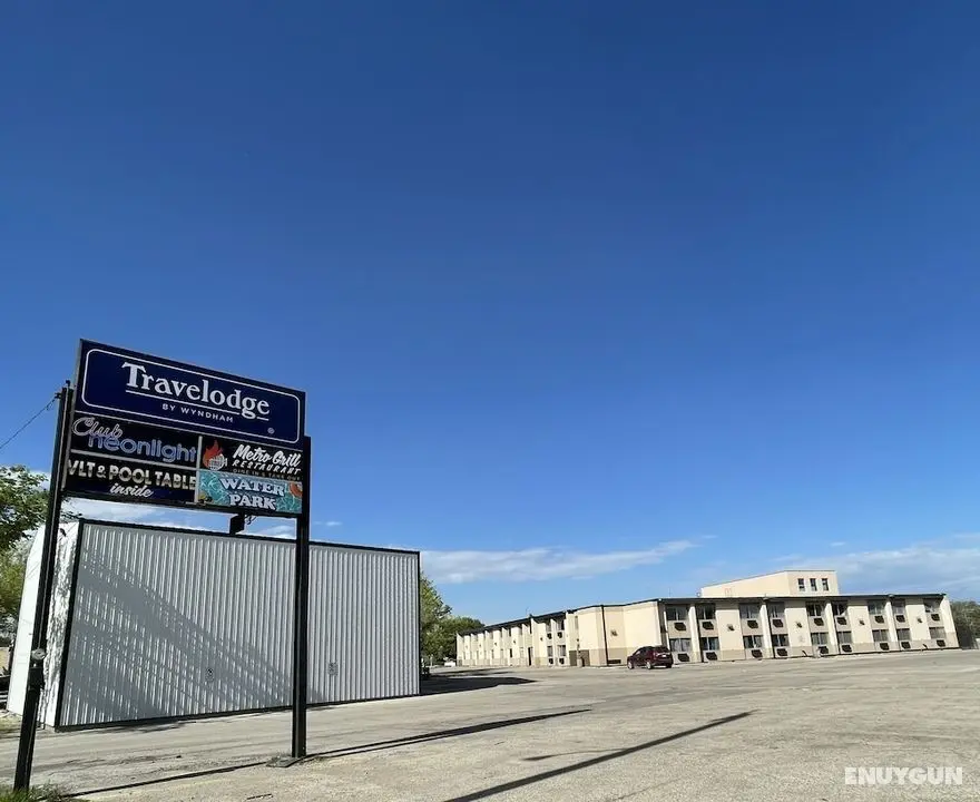 Travelodge by Wyndham Winnipeg - Dış Mekan