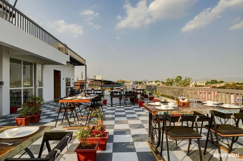 Treebo Trend Park View Inn - Yerinde Yemek