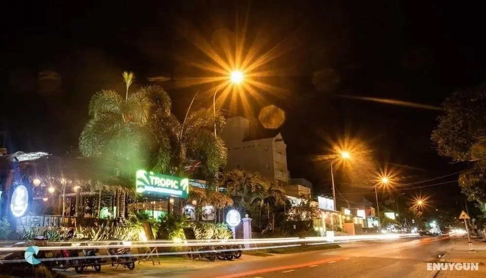 Tropic Hostel and Restaurant - Dış Mekan