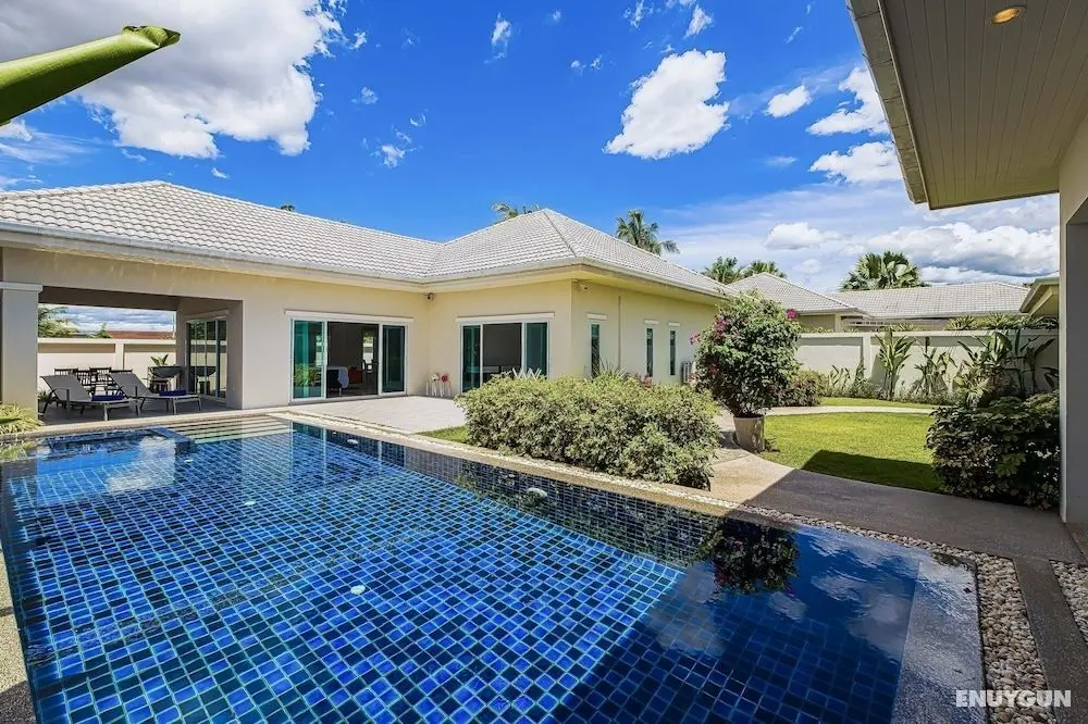 Tropical 4 Bedroom Pool Villa L21 - Öne Çıkan Resim