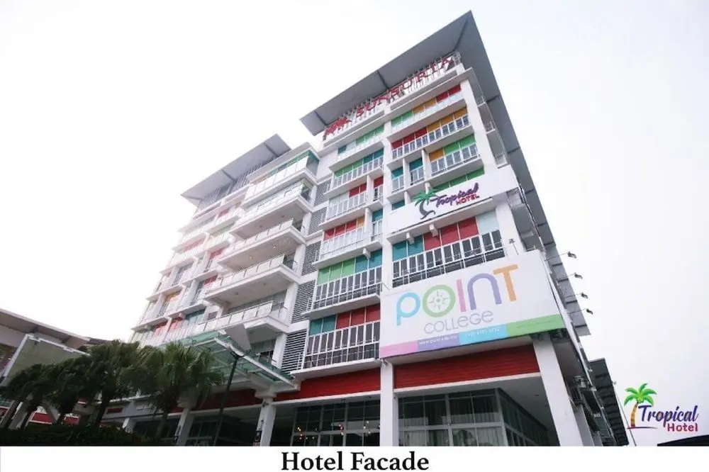 Tropical Hotel at Kota Damansara PJ - Öne Çıkan Resim