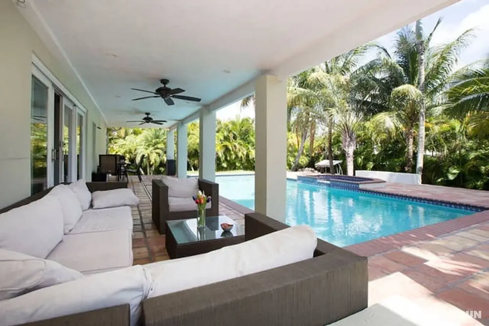 Tropical Oasis Estate - Öne Çıkan Resim