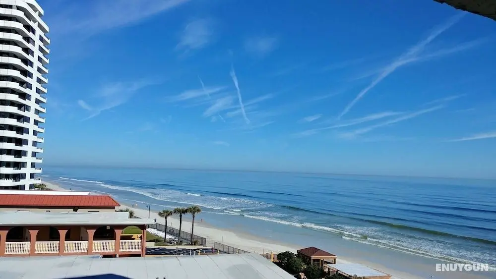 Tropical Winds Oceanfront Hotel - Oda Manzaraları