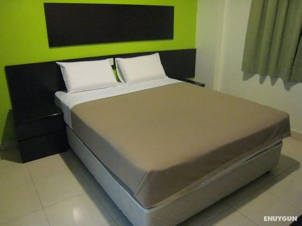 Tropicana Inn - Öne Çıkan Resim