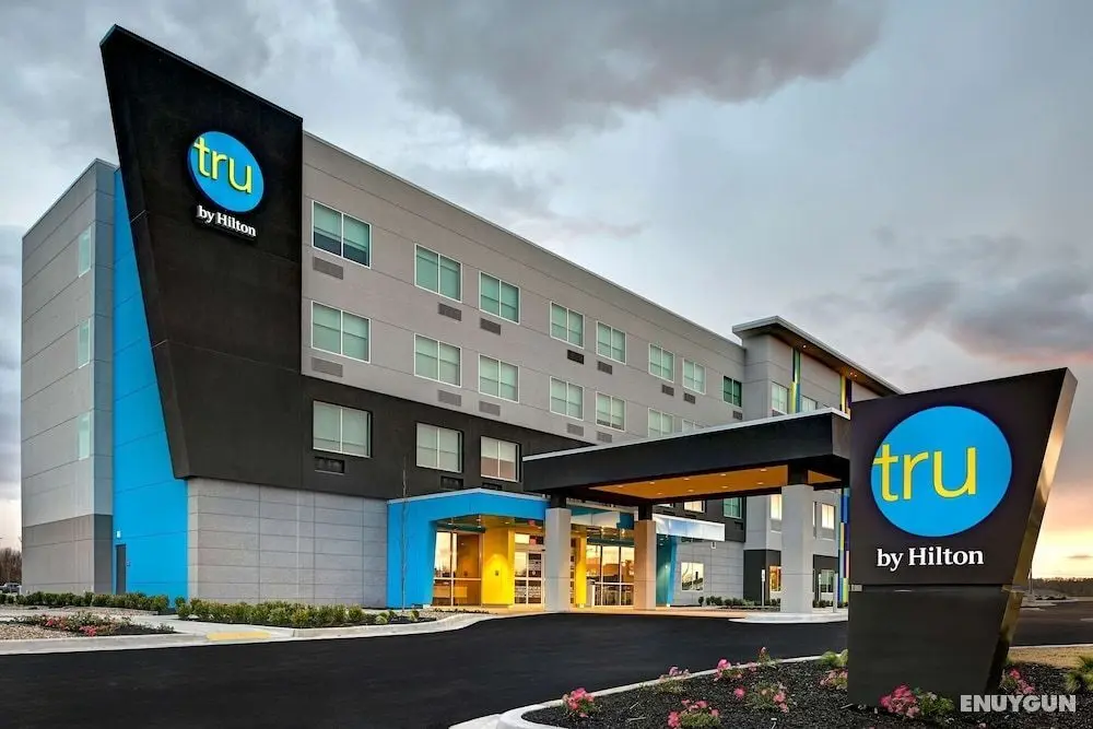Tru by Hilton Tahlequah - Öne Çıkan Resim