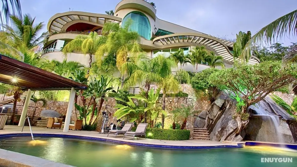 Truly the Finest Rental in Puerto Vallarta Luxury Villa With Incredible Views - Konum Öne Çıkanlar