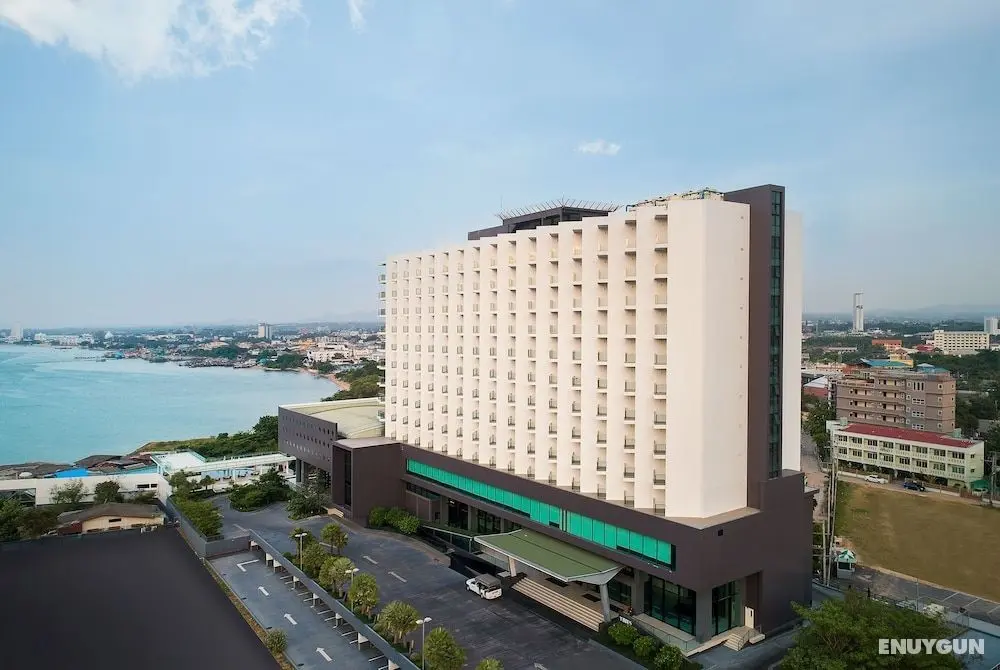 Tsix5 Phenomenal Hotel Pattaya - Dış Mekan