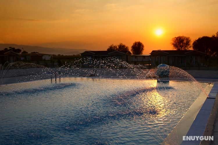 Tuana Tatil Köyü