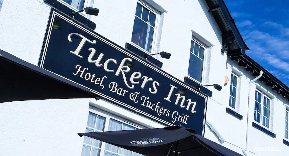 Tuckers Inn - Dış Mekan