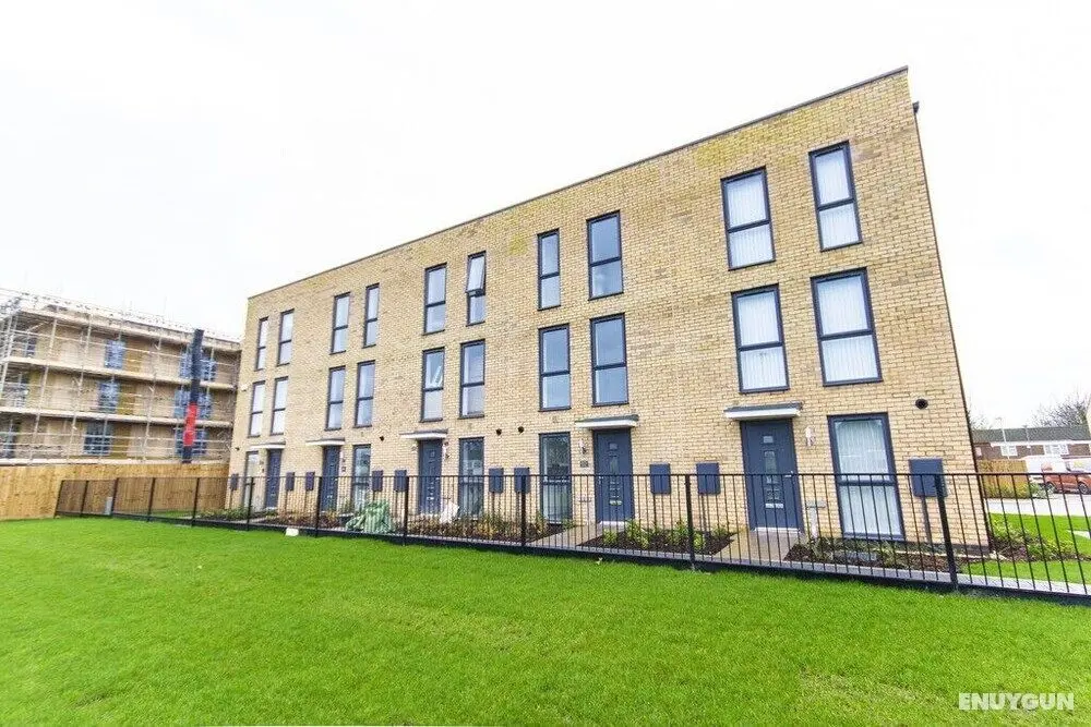 Tudors eSuites Birmingham House with Private Garden Free Parking - Dış Mekan