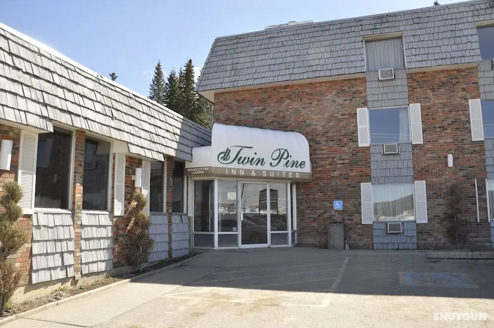Twin Pine Inn & Suites - Öne Çıkan Resim