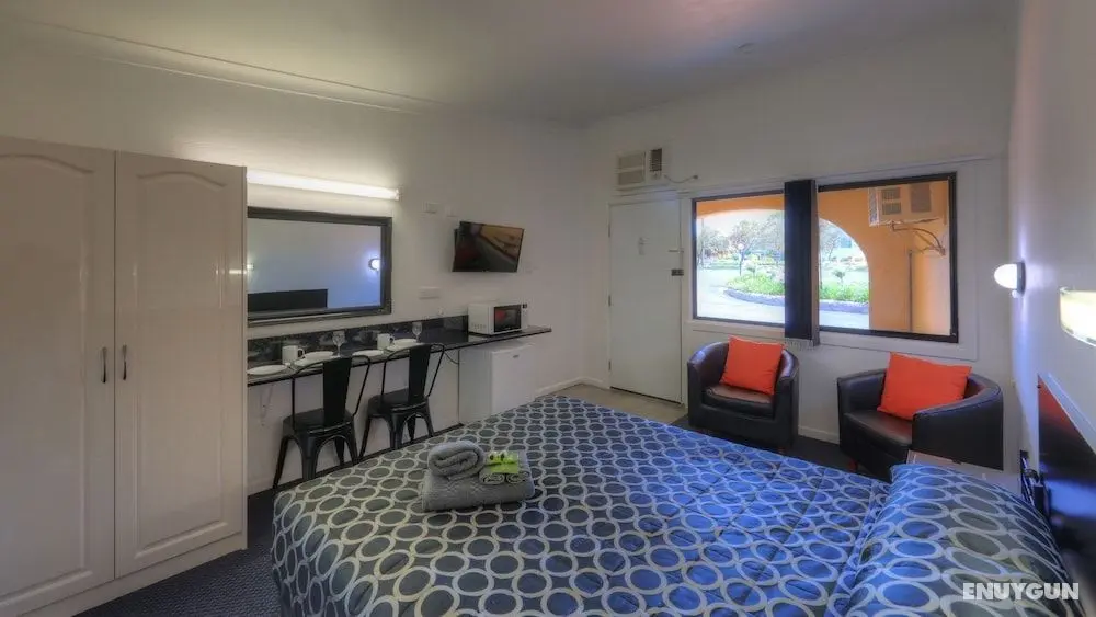 Twin Swans Motel - Oda