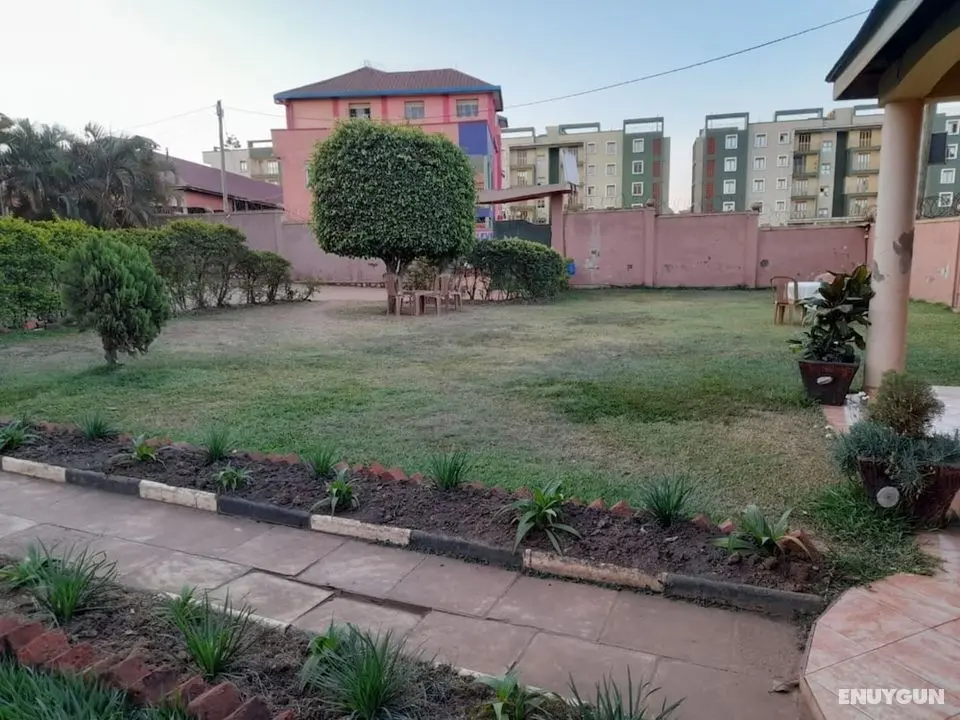 Twin Tower Gardens Hotel - Dış Mekan
