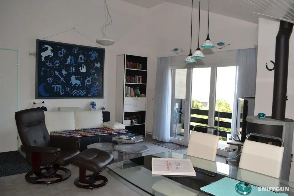 Two-bedroom Apartment for 4-5 Guests With Lake and Mountain Views - Öne Çıkan Resim