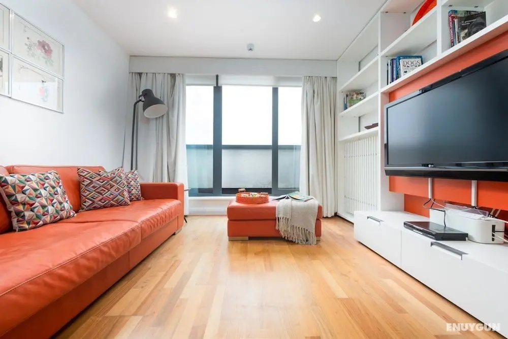 Two Bedroom Flat With Balcony in Central Wimbledon by Underthedoormat - Öne Çıkan Resim
