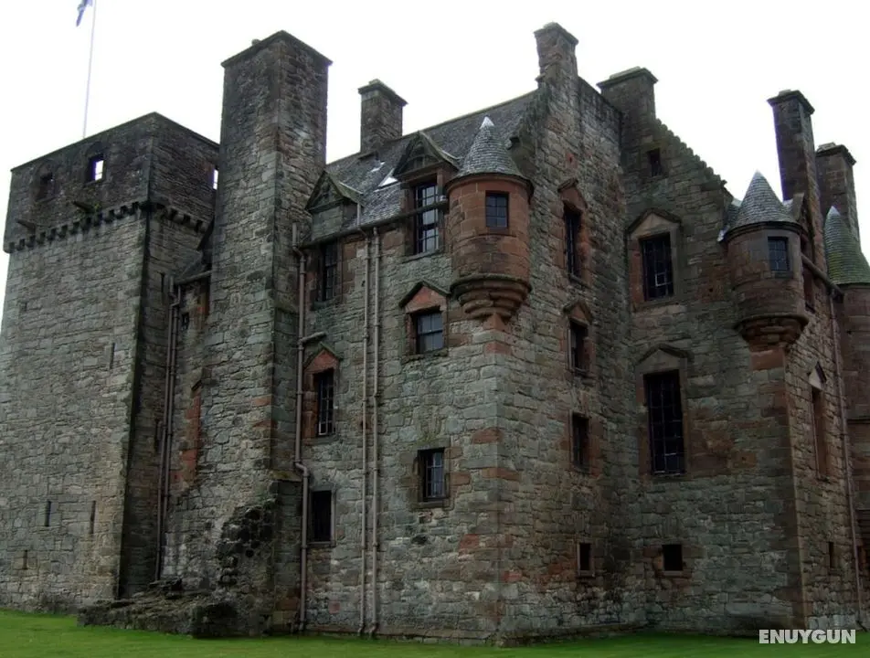 Two Bedroom Victorian Flat in the Centre of Port Glasgow Close to all Amenities - Plaj