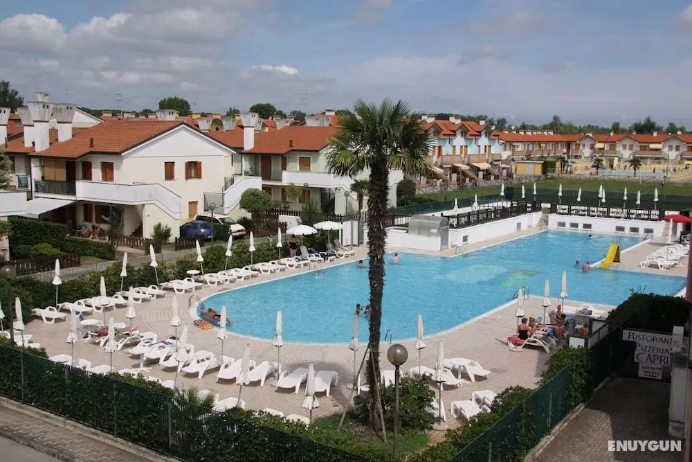 Two Bedrooms Apartment in Residence With Swimming Pool - Great Location - Öne Çıkan Resim