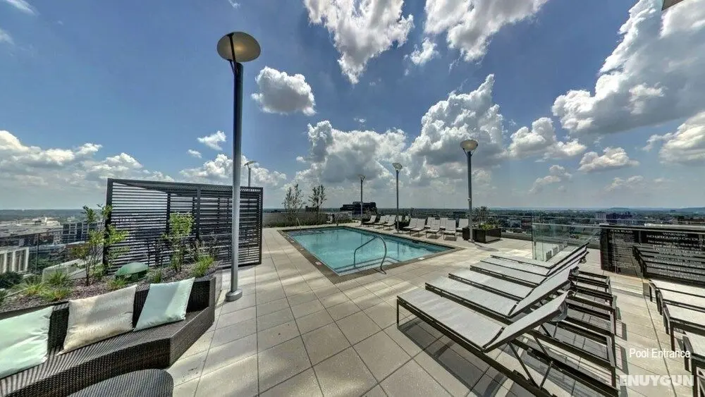 TWO Luxurious Condos Same Floor by Cozysuites - İç Mekan