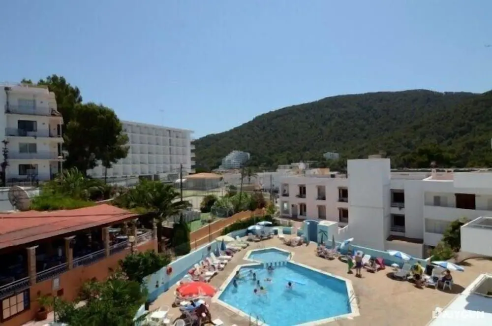 Typic Oasis Sa Tanca - Havuz