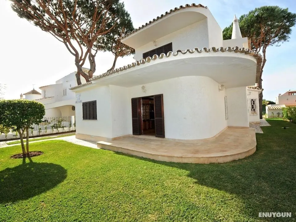 Villa in Typical Portuguese Style, Quiet Area of Vilamoura With Private Pool - Öne Çıkan Resim