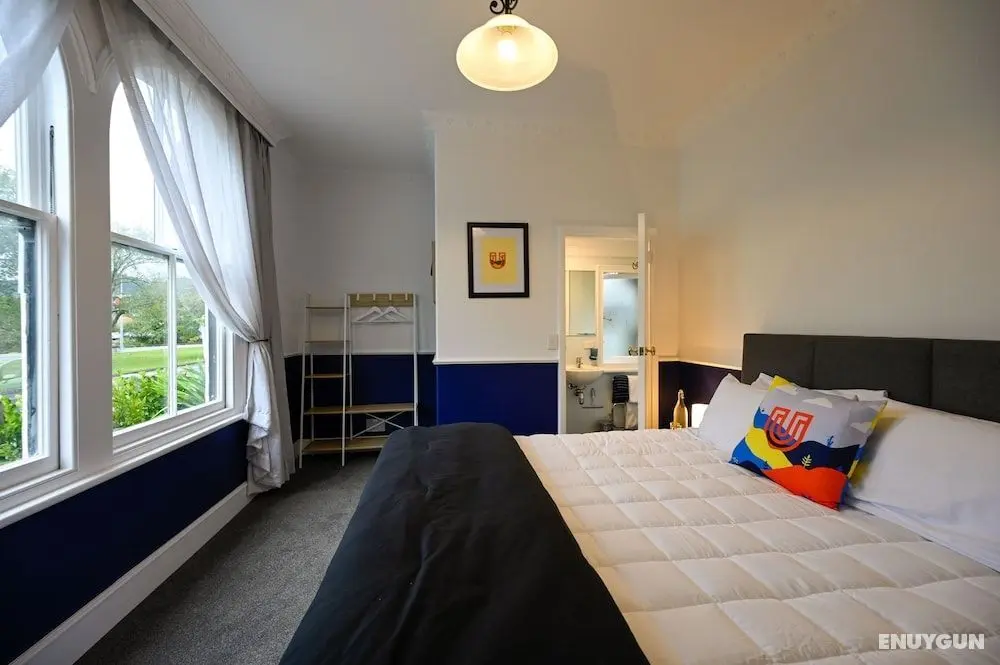 U Boutique on Haven - Öne Çıkan Resim