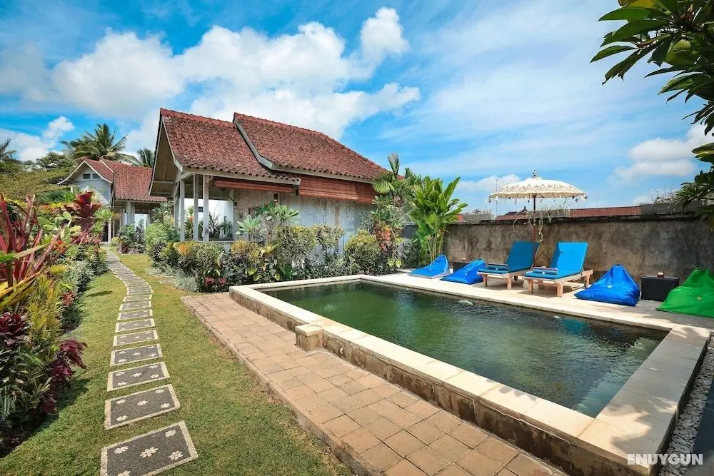 Ubud Glassy Villa by Pramana Villas - Öne Çıkan Resim