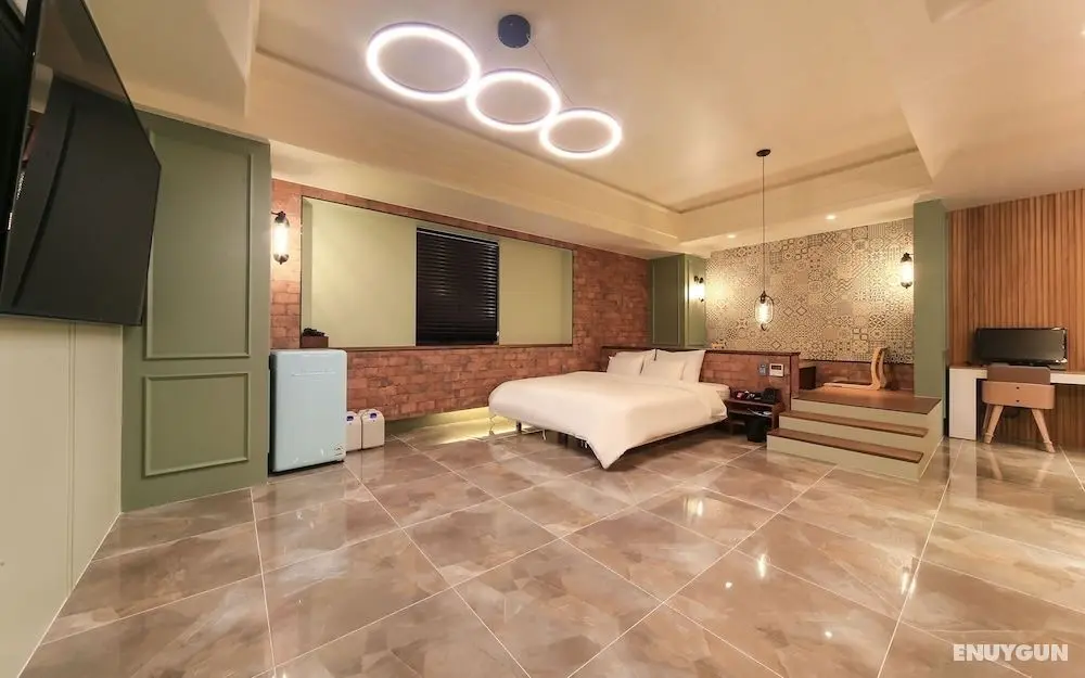 Ulsan Jinjangdong Samsungjang Hotel - Oda