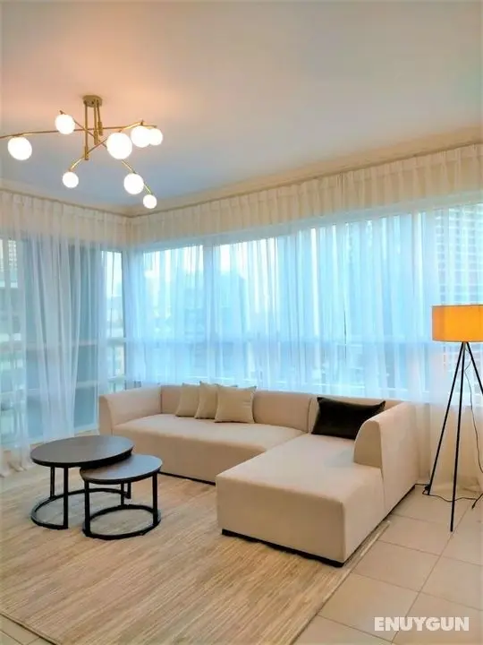 Ultimate Luxury and Stunning Views in Dubai Marina - Öne Çıkan Resim