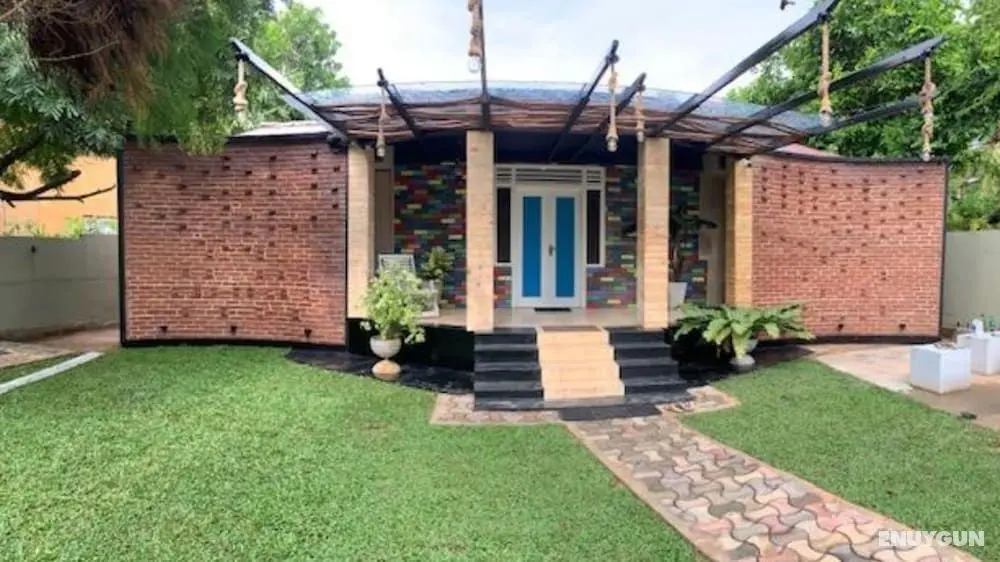 Unbound Hostel - Öne Çıkan Resim