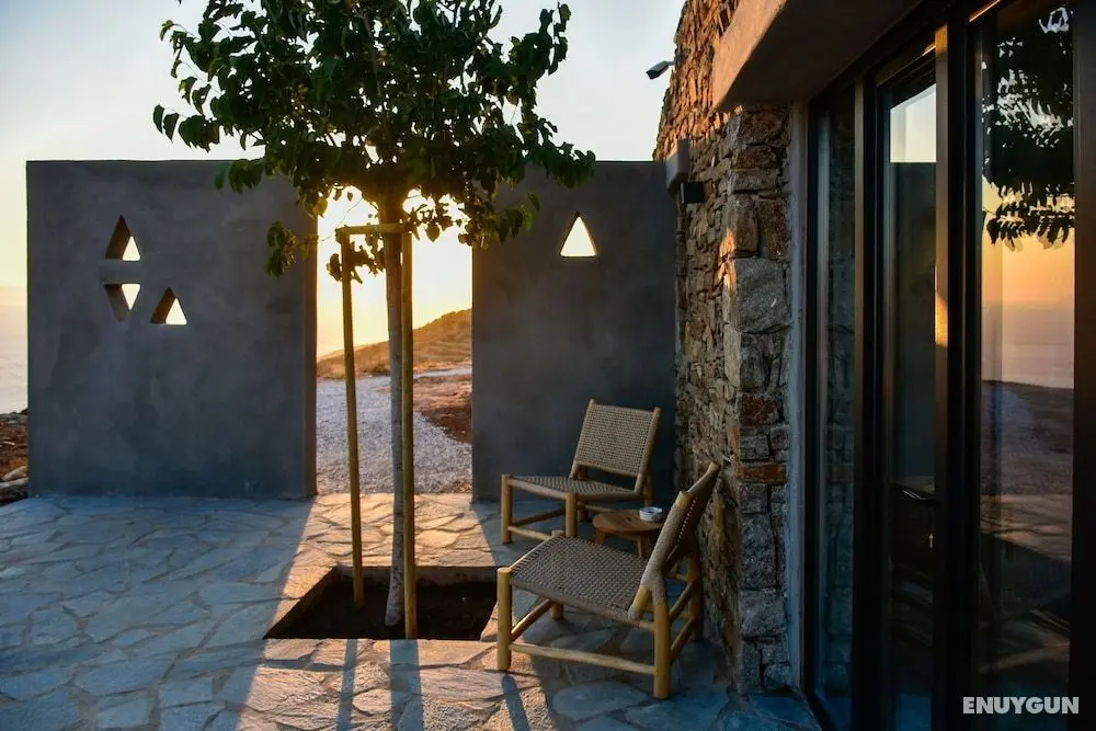 Under the Sun Cycladic Village - Lobi