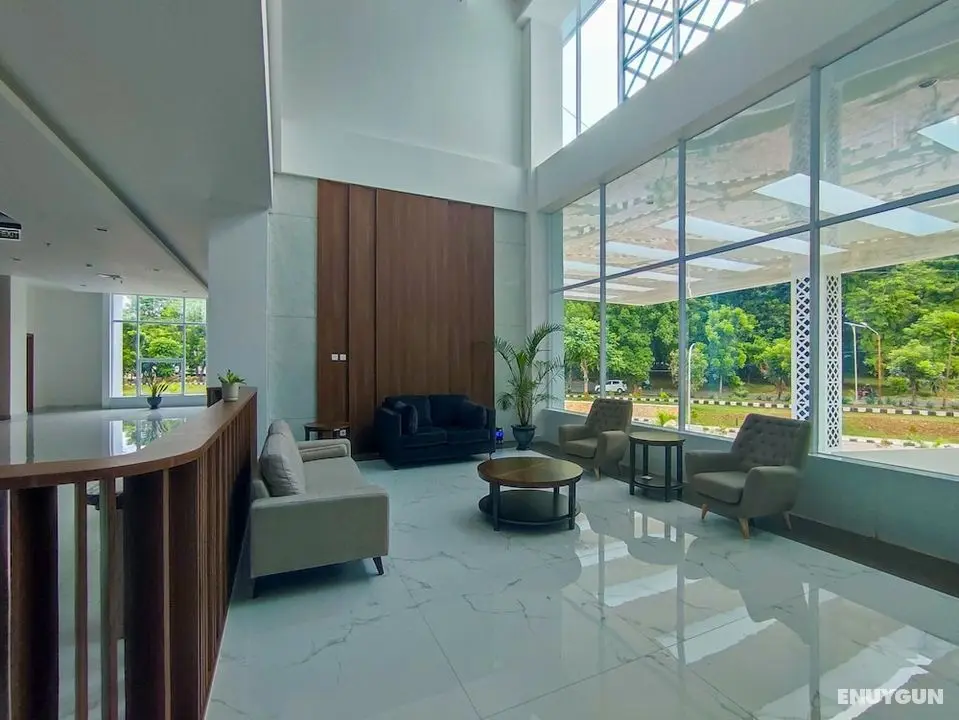UNHAS HOTEL & CONVENTION - Lobi
