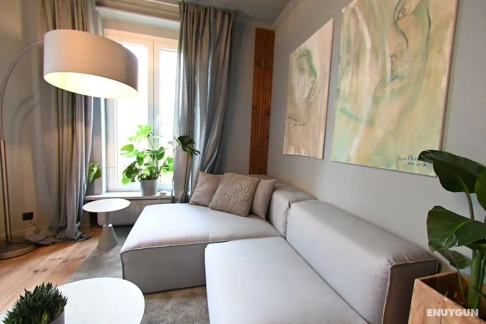 Up too 8- 10 Persons Stay in Antwerp - Öne Çıkan Resim