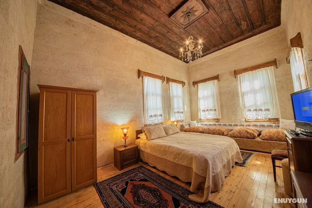 Upper Greek House - Öne Çıkan Resim