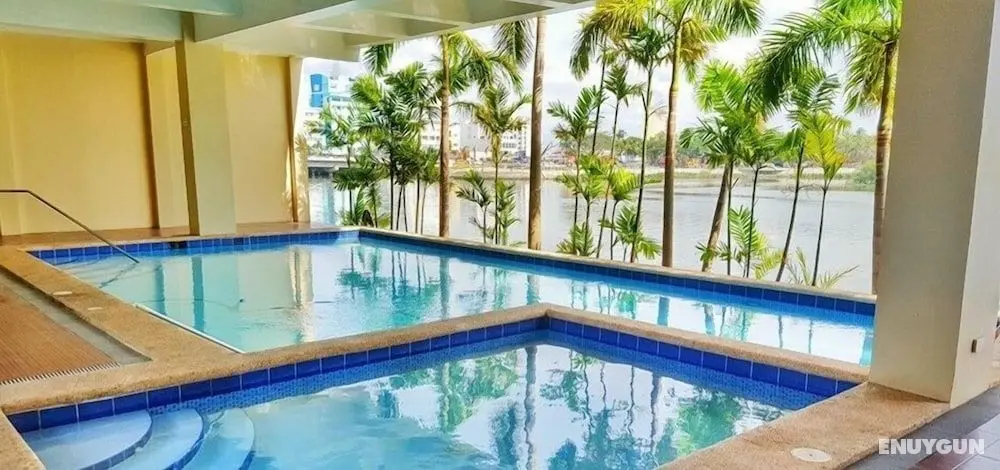 The Uptown Place - Öne Çıkan Resim