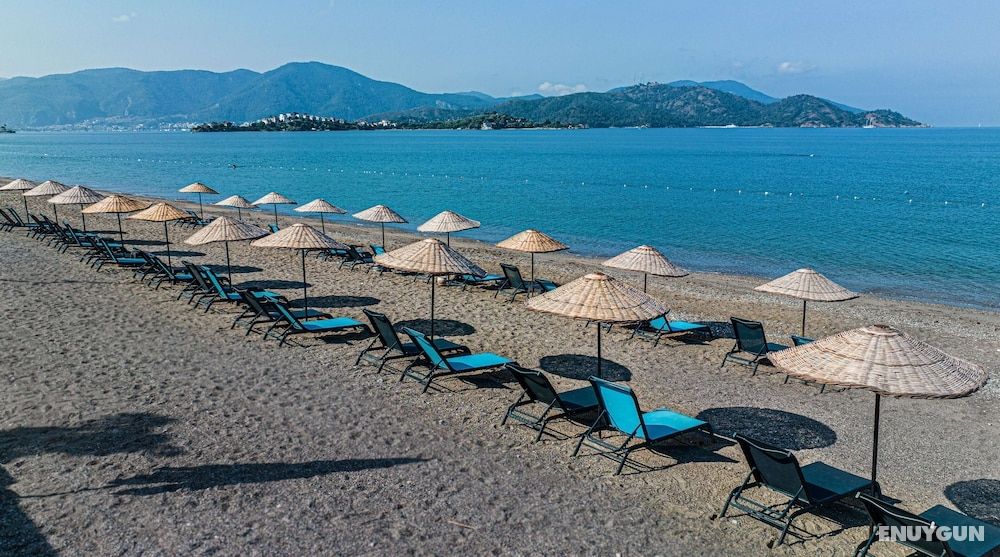 Uras Beach Hotel