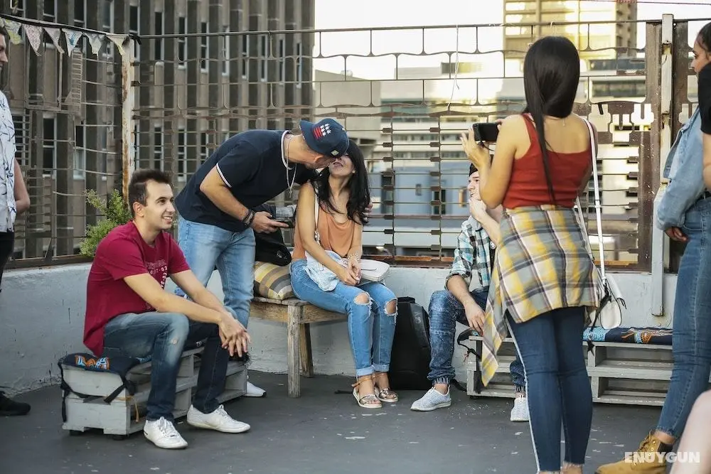 Urban Backpackers - İş / Konferans