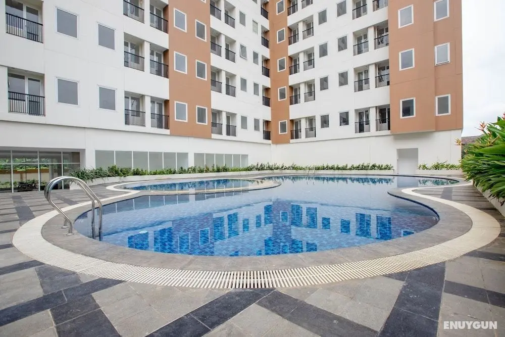 Urban Express HomTel Serpong - Havuz
