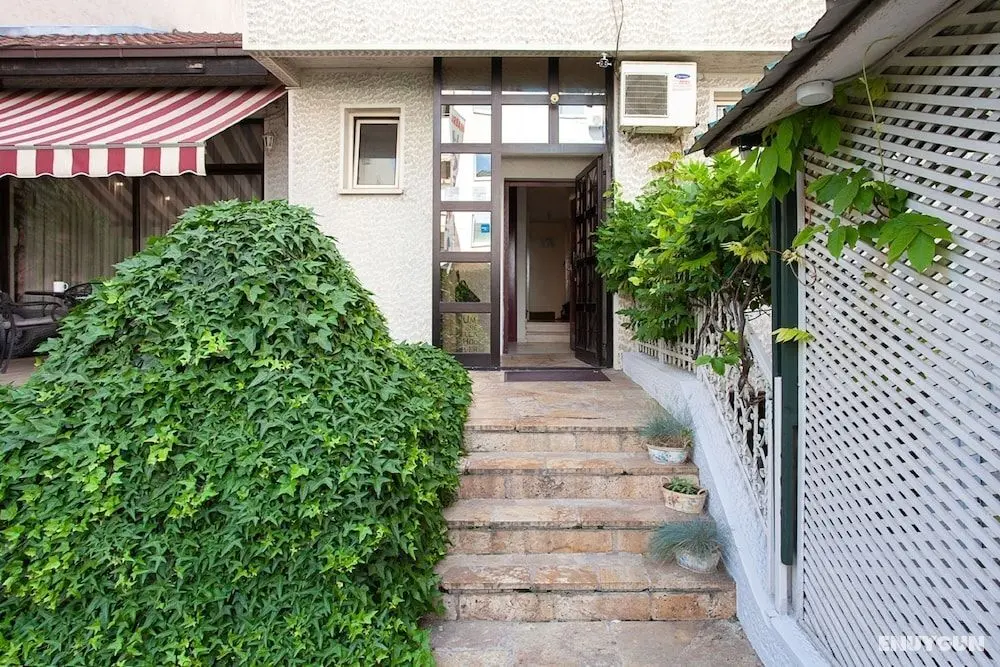Urban Hostel & Apartments - Oda Manzaraları