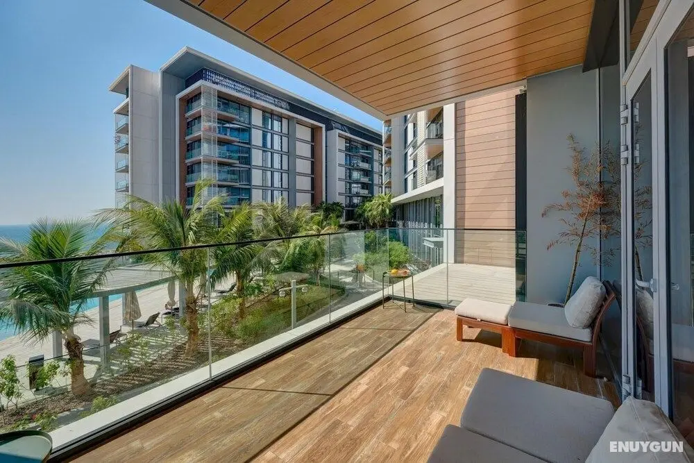 Urban Island Getaway on Bluewaters - Oda