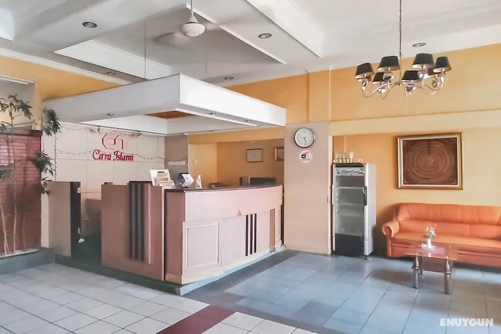 Urbanview Hotel Syariah Citra Nusantara Balikpapan - Lobi