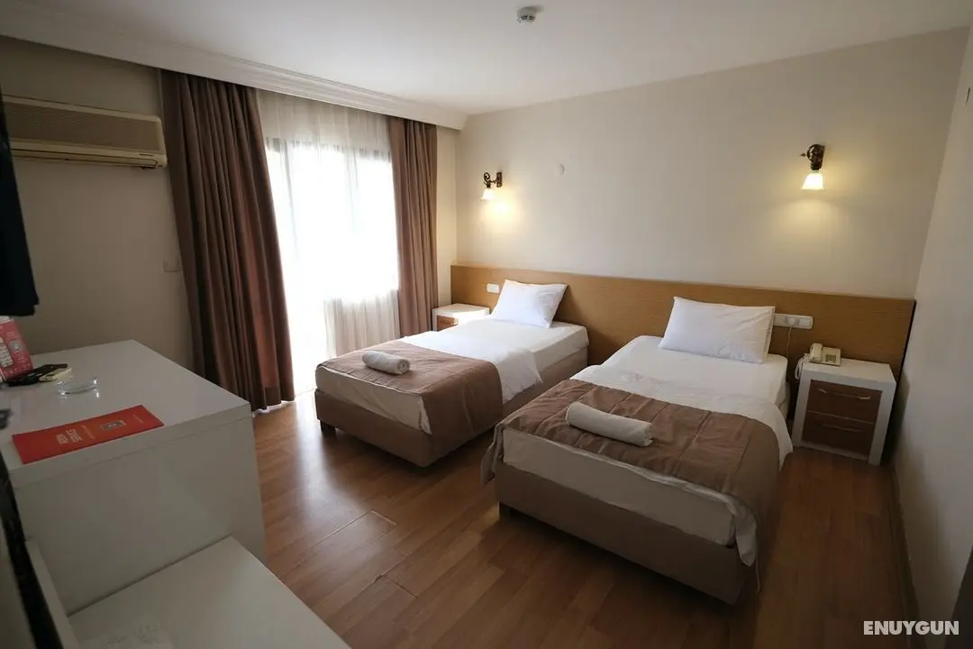 Üstün Otel Alsancak - Oda