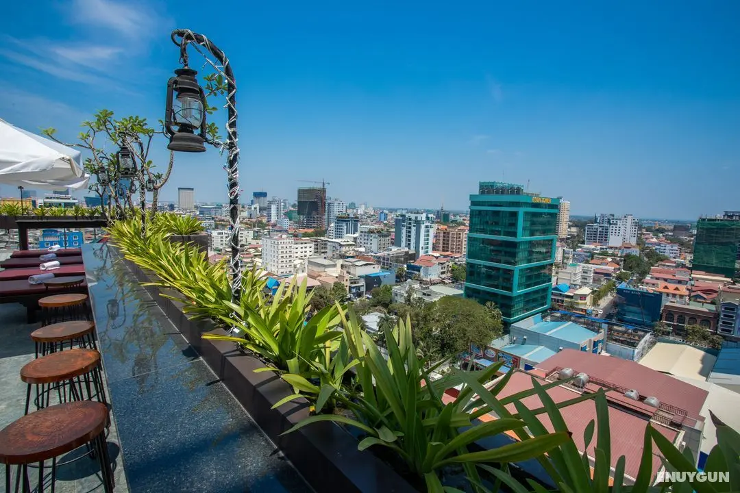 V Hotel Phnom Penh - Genel