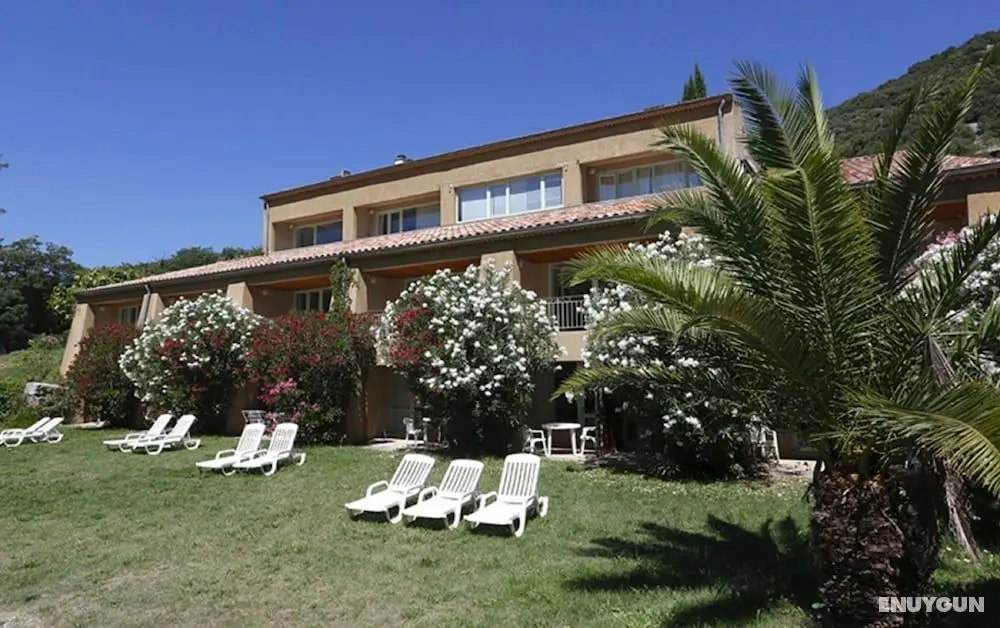 Vacancéole - Le Domaine de Chames - Dış Mekan